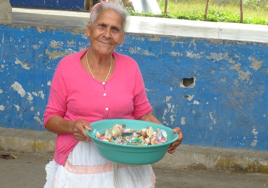 Nicaragua Border Lady selling shells