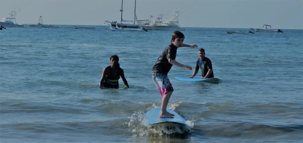 tamarindo surfing lessons