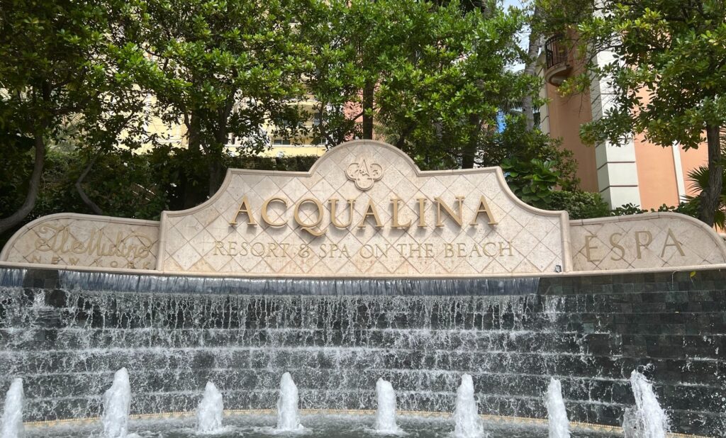 Acqulina entrance fountain
